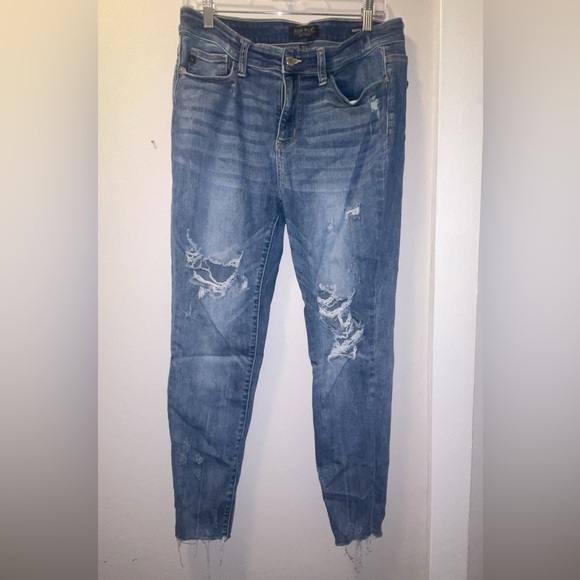 Judy Blue Los Angeles Skinny Fit 13/31 Distressed Jeans - Picture 1 of 6
